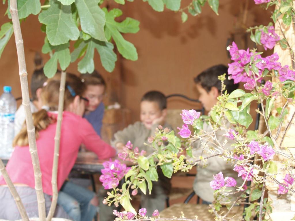 Dar Isselday Bed & Breakfast Tisseldei ภายนอก รูปภาพ