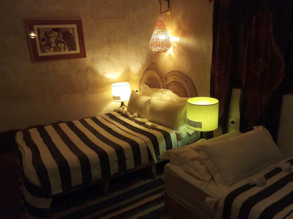 Dar Isselday Bed & Breakfast Tisseldei ภายนอก รูปภาพ