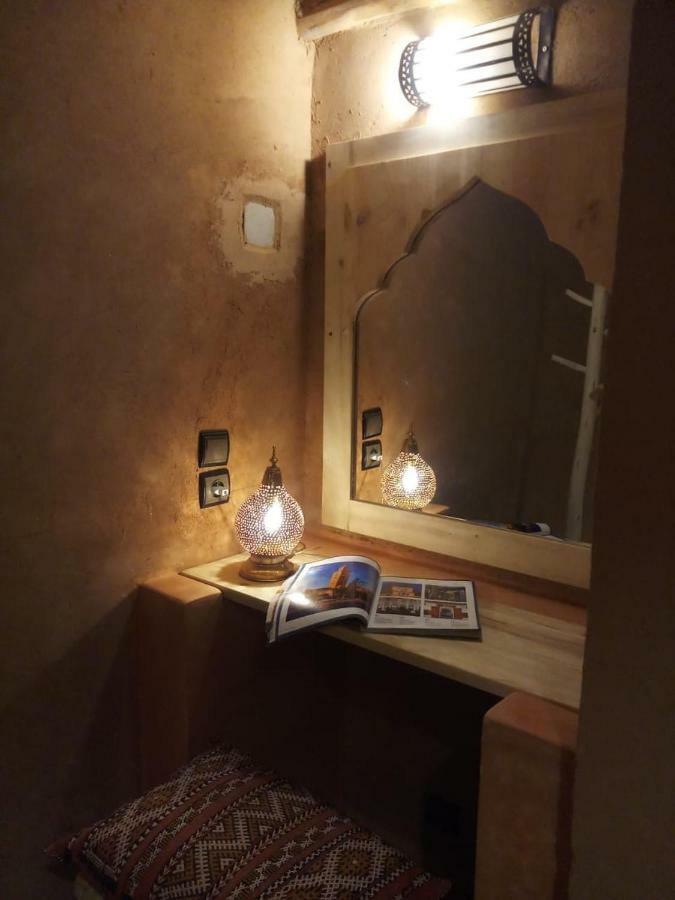 Dar Isselday Bed & Breakfast Tisseldei ภายนอก รูปภาพ