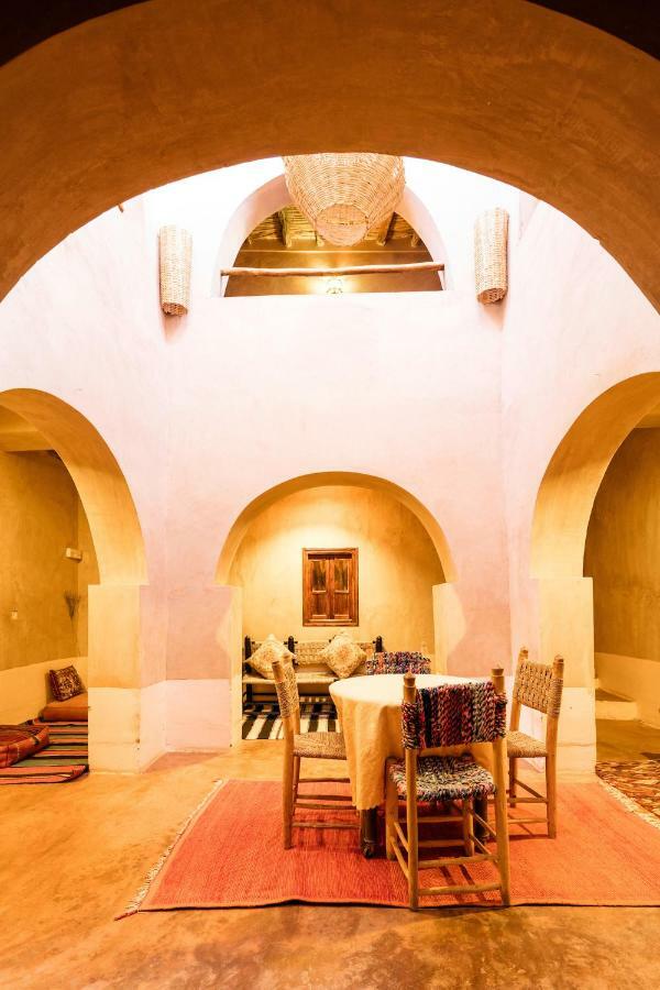 Dar Isselday Bed & Breakfast Tisseldei ภายนอก รูปภาพ